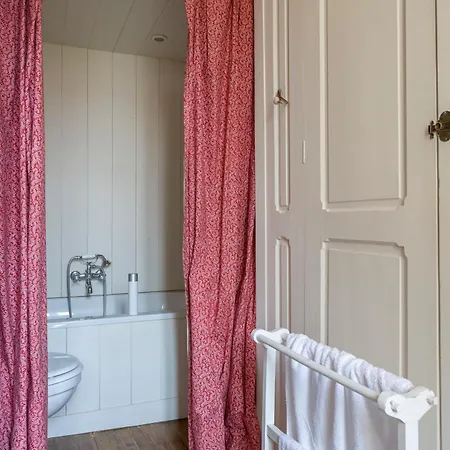 Manoir Du Mesnil De Bas Bréhal