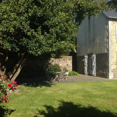 Manoir Du Mesnil De Bas Hébergement de vacances