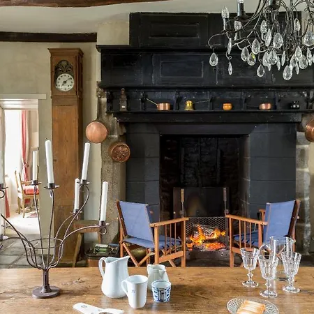 Manoir Du Mesnil De Bas *