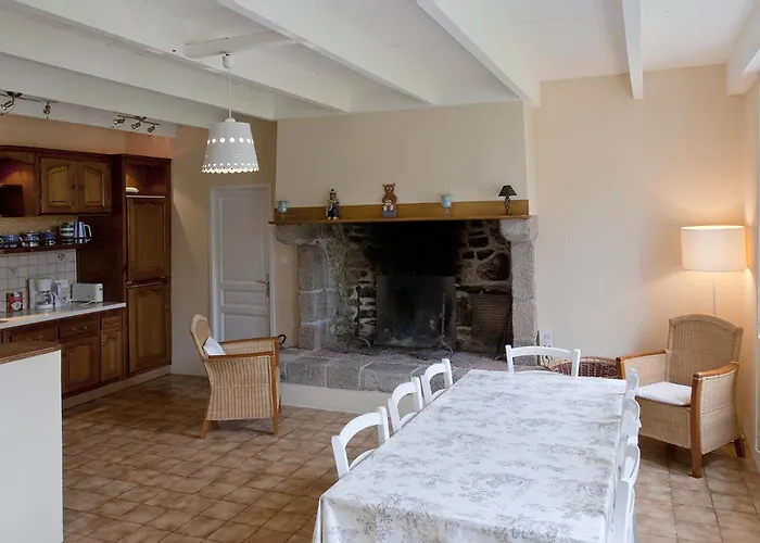 Manoir Du Mesnil De Bas *